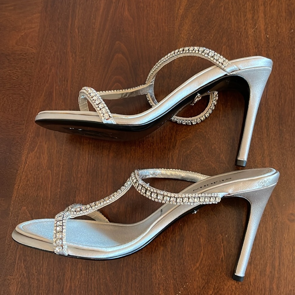 NEW ST. JOHN Couture Crystal Rhinestone Strappy Heels, sz 8B - Picture 4 of 9
